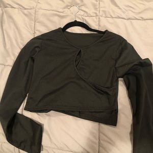 Long sleeve crop top